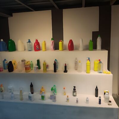 Завод по производству полностью автоматической машины для наполнения, укупорки и этикетирования универсального моющего средства