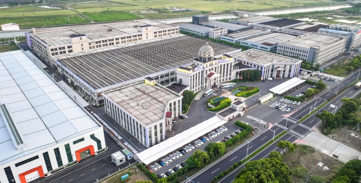 Химическая упаковочная машина со стабильным источником газа и низким потреблением для заполнения потребностей в 200-литровой варельной жидкой упаковке 9